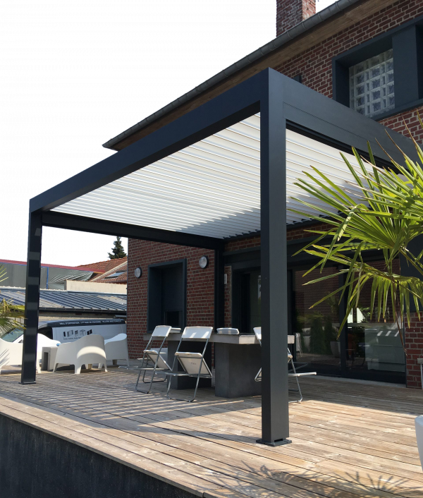 PERGOLA NICE ADOSSE MUR